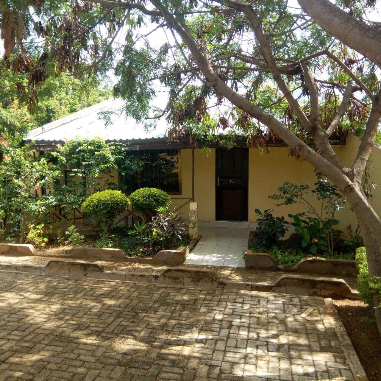 Royal Village Hotel Dodoma Kültér fotó