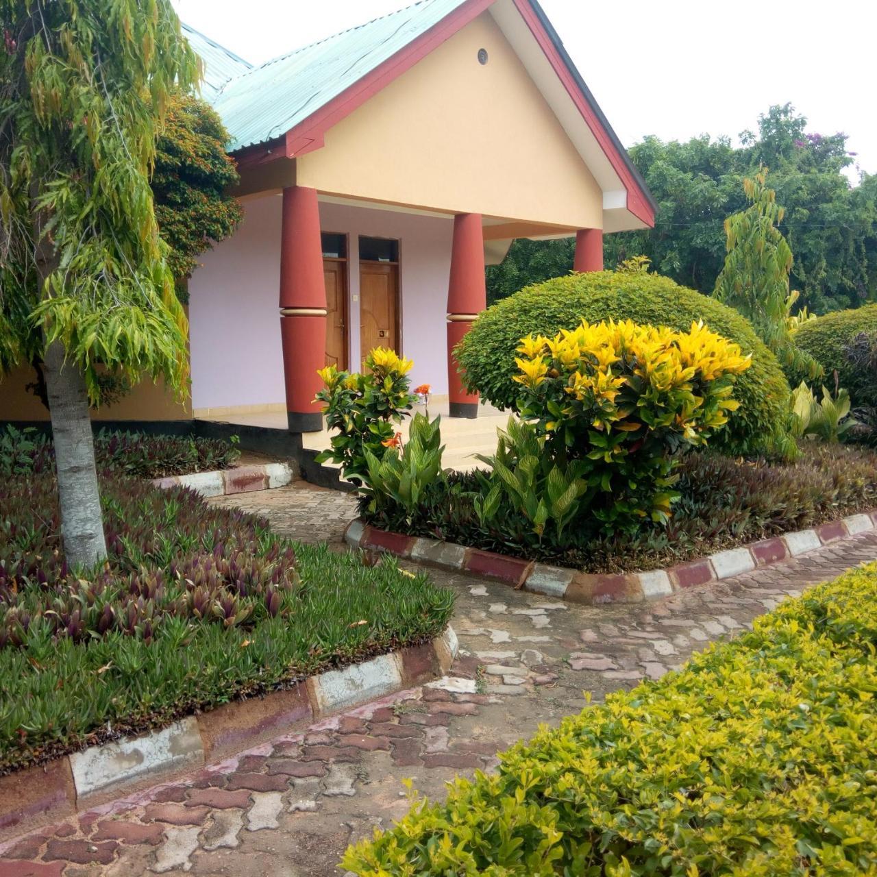 Royal Village Hotel Dodoma Kültér fotó